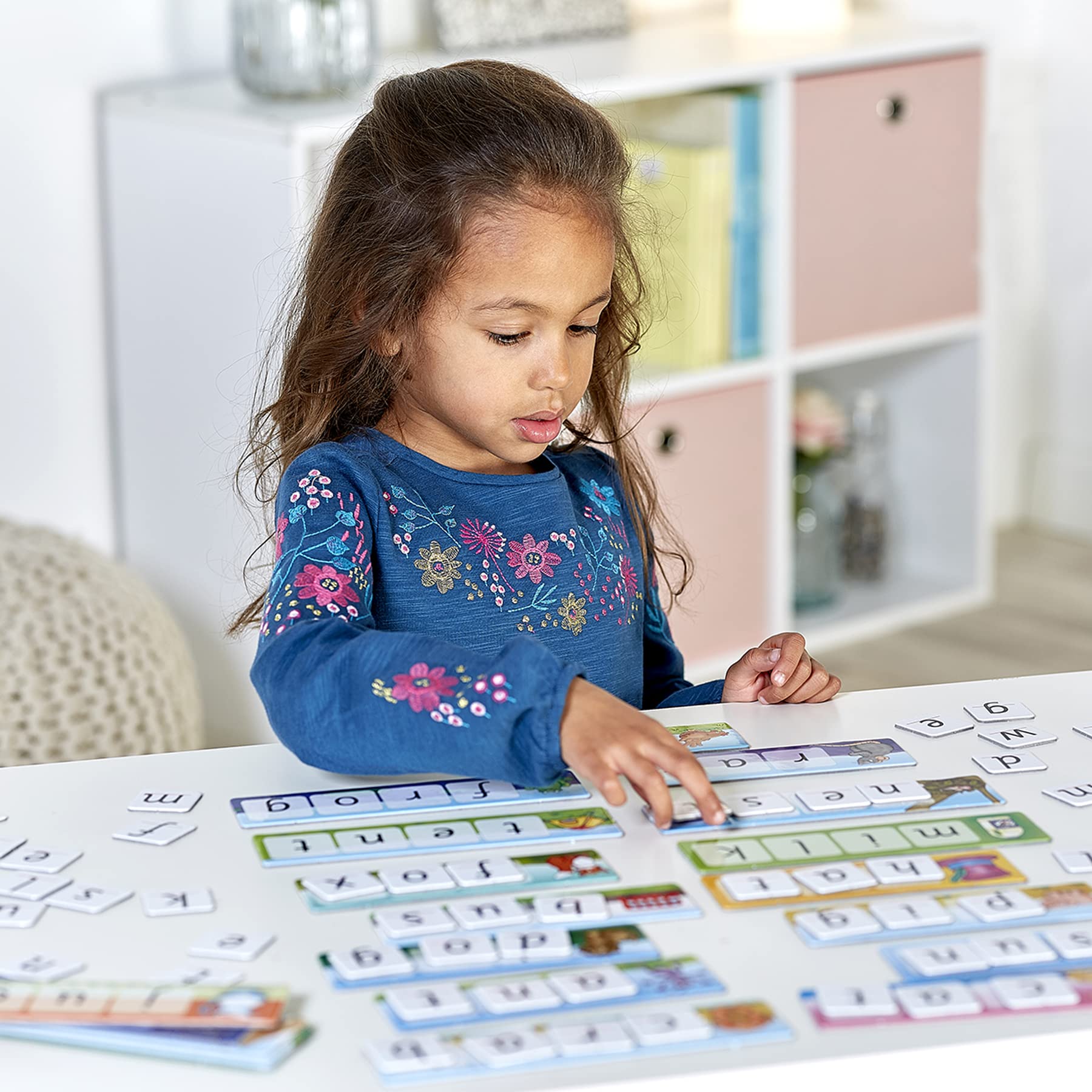 Orchard Toys Match and Spell Game - Kids Learning & Educational Toys with Sight Words & Flash Cards - Alphabet & Spelling Games for 4 Year Olds and Up - Word Building & Phonics Games for Boys & Girls